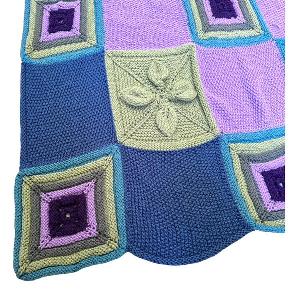 Vintage Mary Maxim Cottagecore 3D Flower Patch Throw Afghan 70"x48" Blue Multi - Picture 3 of 9